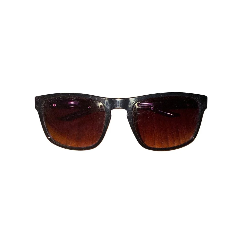 Guess chic sophistication
